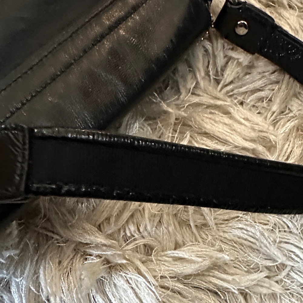 Coach Vintage POPPY patent leather graffiti embossed shoulder bag - Picture 12 of 14